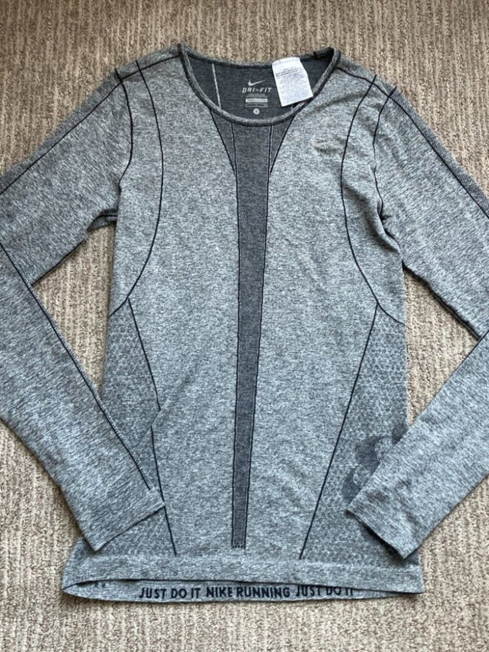 Women's Small Nike Running Dri Fit Knit Lightweight Long Sleeve Shirt Gray